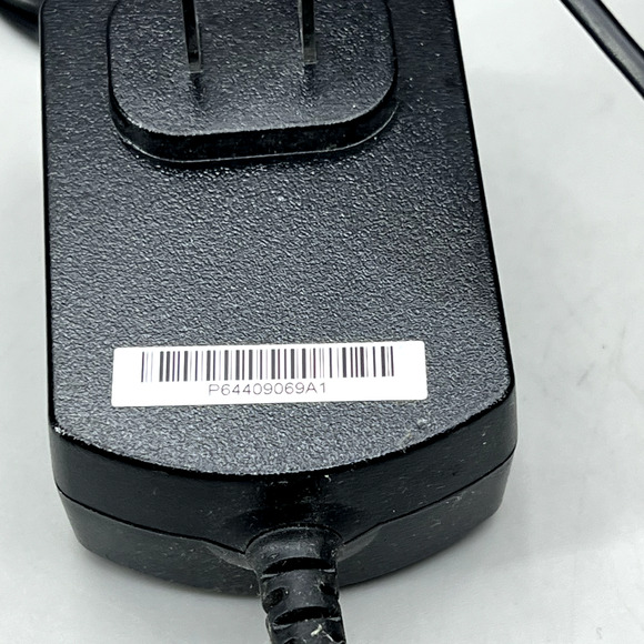 Polycom VVX300 Corded Backlit LCD Keypad Series Business Media Desktop Phone - Picture 9 of 11